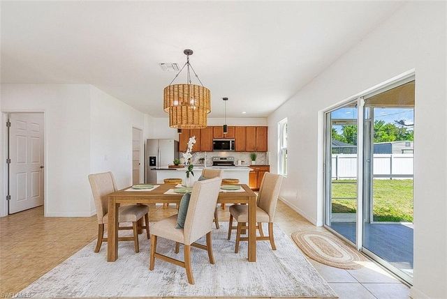 1717 3rd PL, Cape Coral, FL 33991