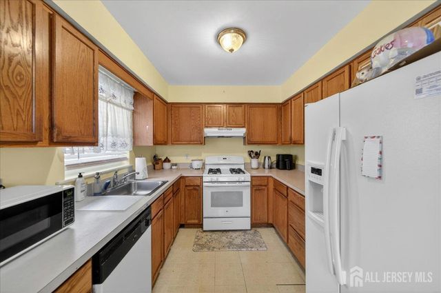 112 Commerce Street, Perth Amboy, NJ 08861