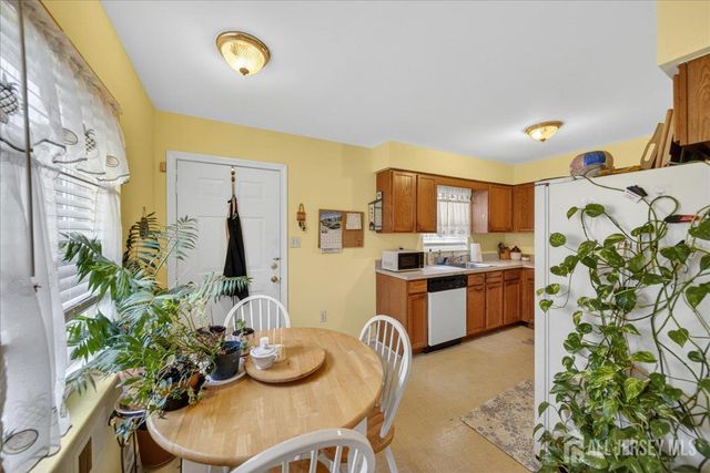 112 Commerce Street, Perth Amboy, NJ 08861