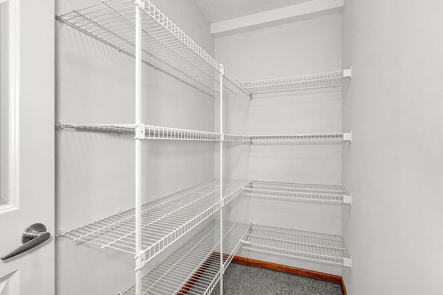 305 WALKER Way, Blue Grass, IA 52726