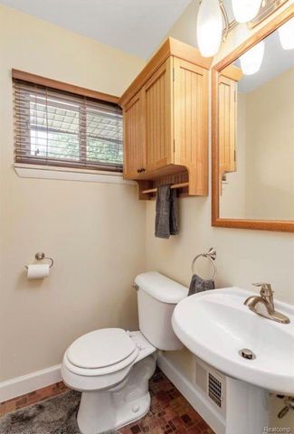 31346 Shaw Drive, Warren, MI 48093