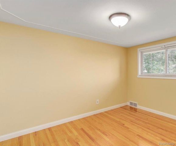 31346 Shaw Drive, Warren, MI 48093