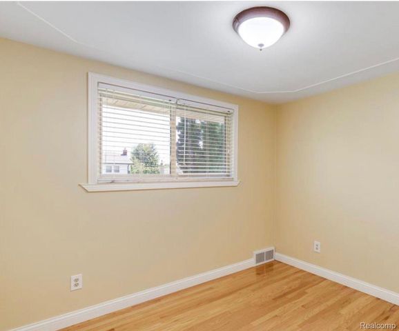 31346 Shaw Drive, Warren, MI 48093