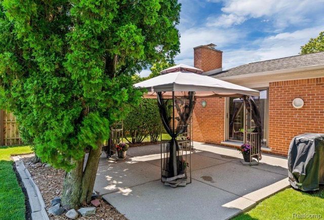 31346 Shaw Drive, Warren, MI 48093