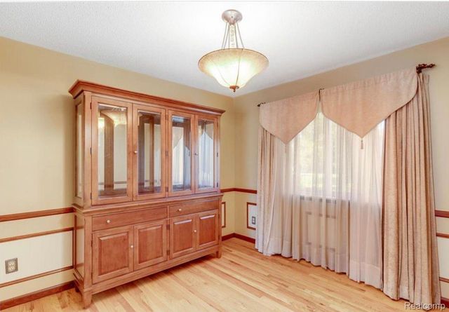 31346 Shaw Drive, Warren, MI 48093