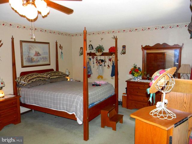 2212 OAKWOOD LN, Atco, NJ 08004