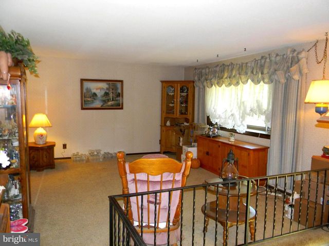 2212 OAKWOOD LN, Atco, NJ 08004