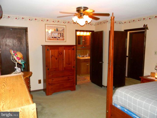 2212 OAKWOOD LN, Atco, NJ 08004
