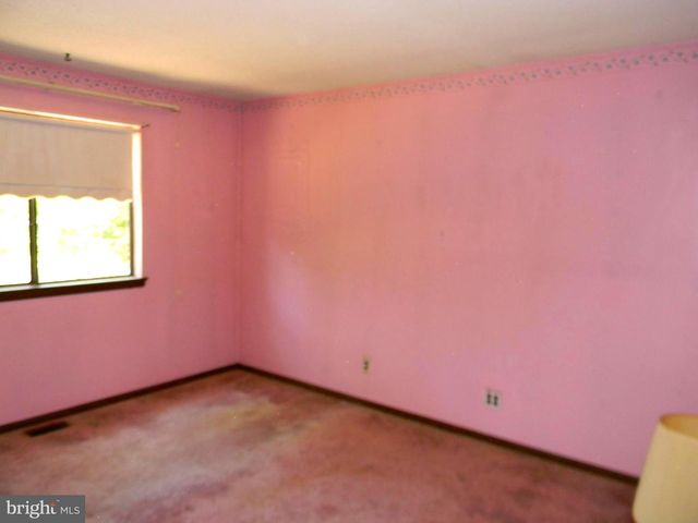 2212 OAKWOOD LN, Atco, NJ 08004