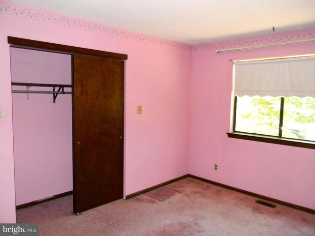 2212 OAKWOOD LN, Atco, NJ 08004