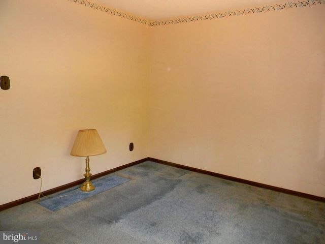 2212 OAKWOOD LN, Atco, NJ 08004