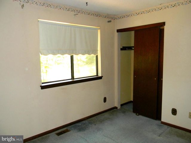 2212 OAKWOOD LN, Atco, NJ 08004