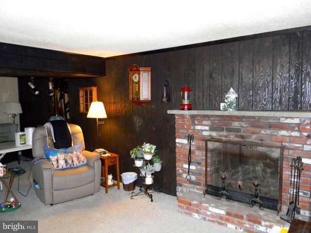 2212 OAKWOOD LN, Atco, NJ 08004