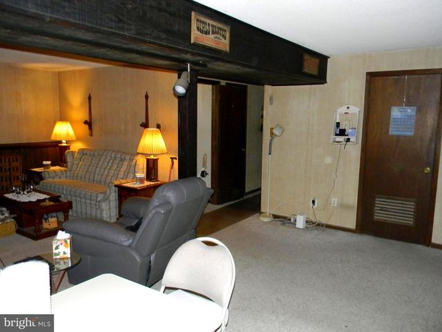 2212 OAKWOOD LN, Atco, NJ 08004