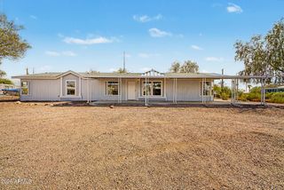 2705 W MOCKINGBIRD Street, Apache Junction, AZ 85120