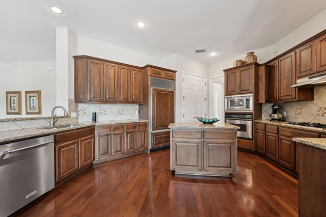 1400 Grand Falls DR, Cedar Park, TX 78613