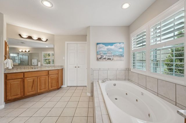 1400 Grand Falls DR, Cedar Park, TX 78613
