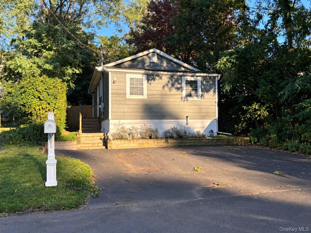 21 Cove Drive, Sound Beach, NY 11789 — exterior