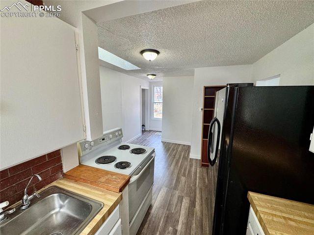 802 N Walnut Street, Colorado Springs, CO 80905