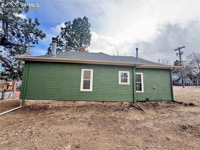 802 N Walnut Street, Colorado Springs, CO 80905