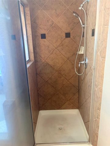 1230 Martinez Court, Friendswood, TX 77546