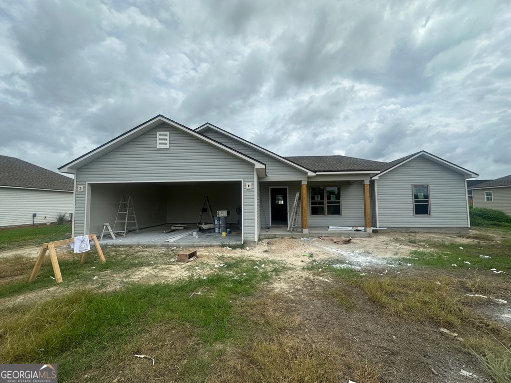 97 Cypress Street, Ray City, GA 31645