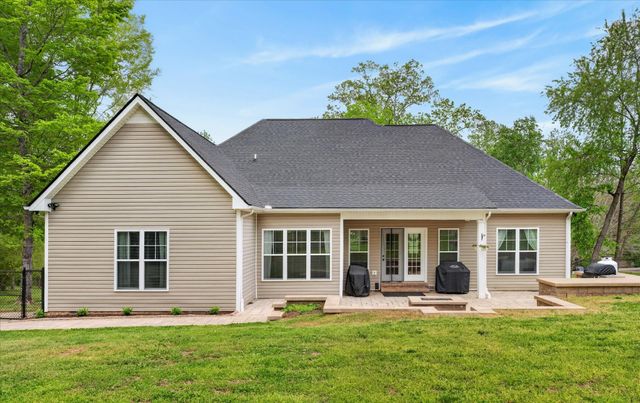 1820 River Rd, Clarksville, TN 37040
