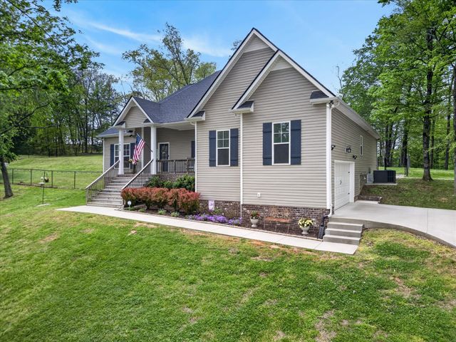 1820 River Rd, Clarksville, TN 37040