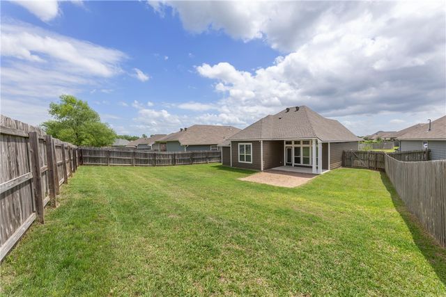 2073 Positano Loop, Bryan, TX 77808