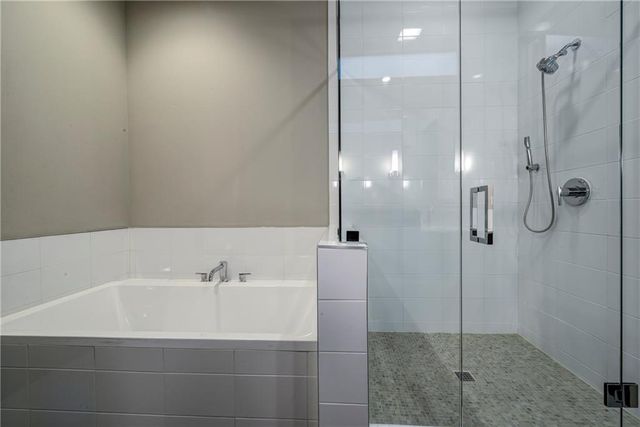 721 Longleaf NE Drive 8, Atlanta, GA 30342