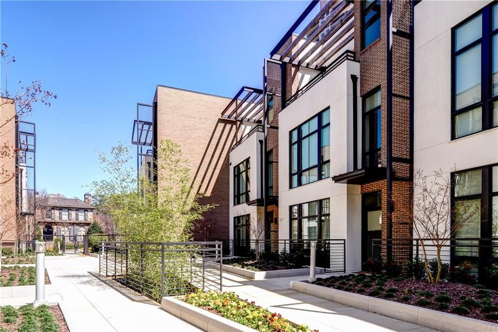 721 Longleaf NE Drive 8, Atlanta, GA 30342