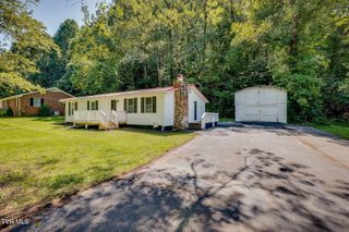 1111 Independence Avenue, Mount Carmel, TN 37645