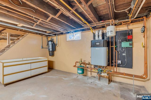 122 Herbert Avenue, Closter, NJ 07624