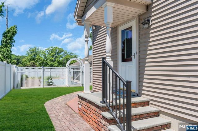 122 Herbert Avenue, Closter, NJ 07624