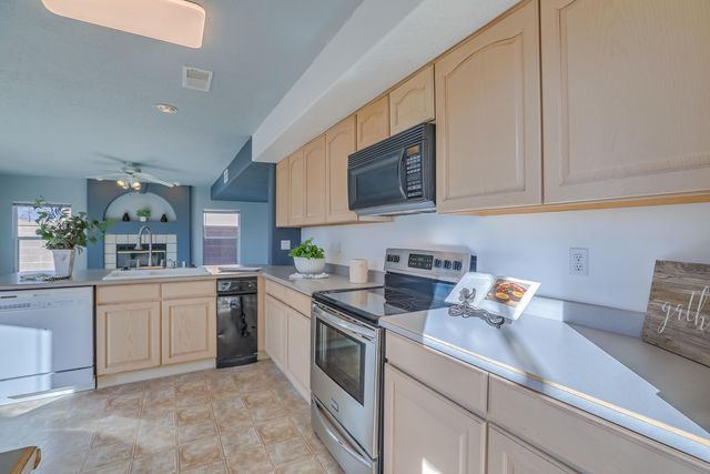 8417 S Sandoval Street NE, Albuquerque, NM 87122