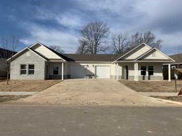 913 Valley Oaks Lane, Centerton, AR 72719