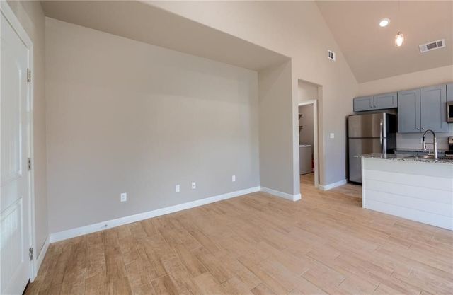 913 Valley Oaks Lane, Centerton, AR 72719