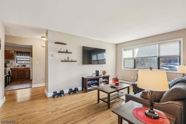 21 Colonial Dr, Little Falls Twp., NJ 07424