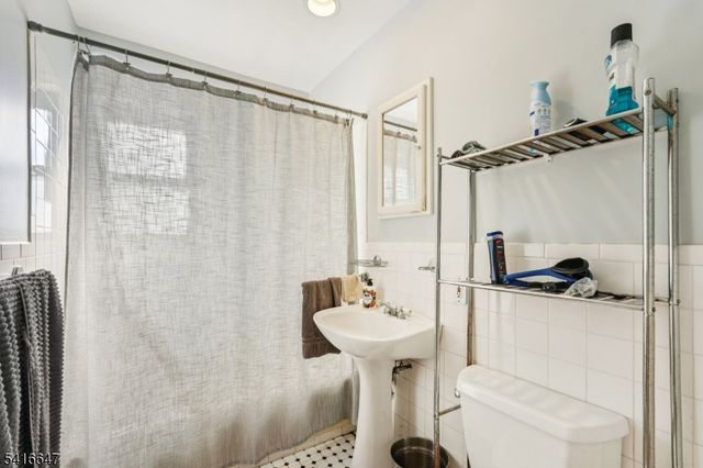 21 Colonial Dr, Little Falls Twp., NJ 07424