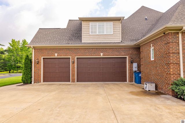 2098 Deerhaven Lane # 18, Paducah, KY 42001