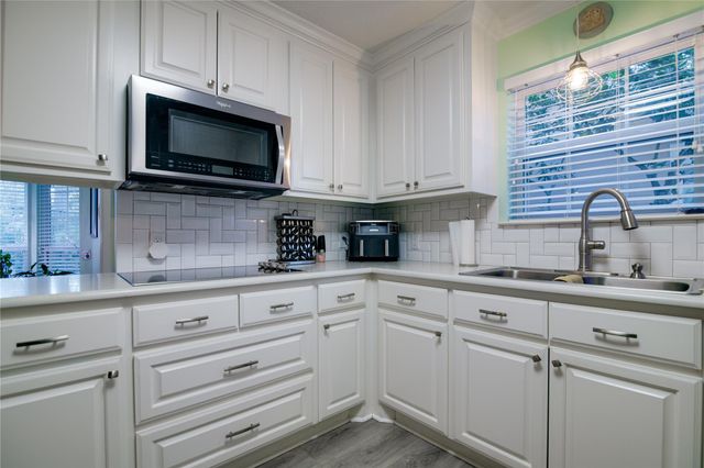 1202 Sunset Drive, Dickinson, TX 77539