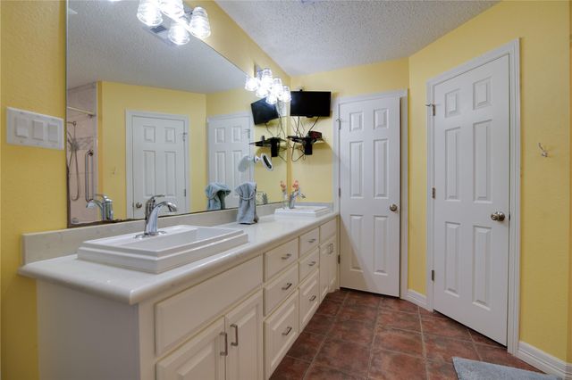 1202 Sunset Drive, Dickinson, TX 77539