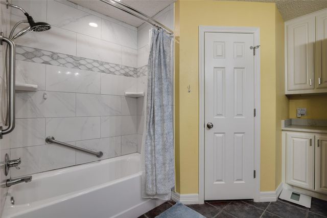 1202 Sunset Drive, Dickinson, TX 77539