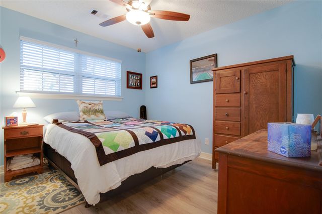 1202 Sunset Drive, Dickinson, TX 77539