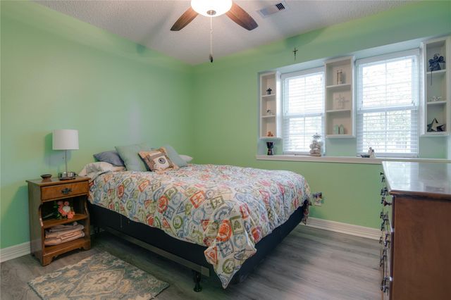 1202 Sunset Drive, Dickinson, TX 77539