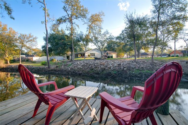 1202 Sunset Drive, Dickinson, TX 77539