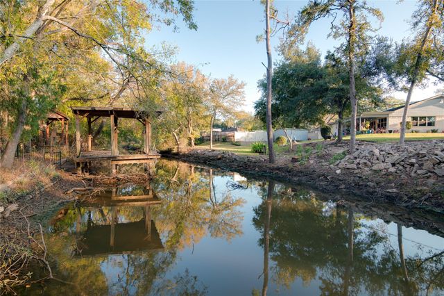 1202 Sunset Drive, Dickinson, TX 77539