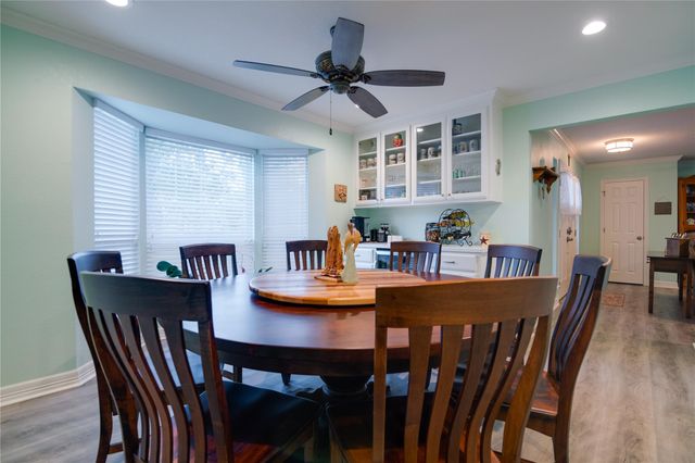 1202 Sunset Drive, Dickinson, TX 77539