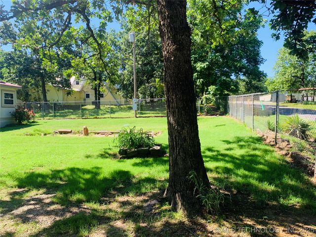 171 Homestead Drive, Canadian, OK 74425