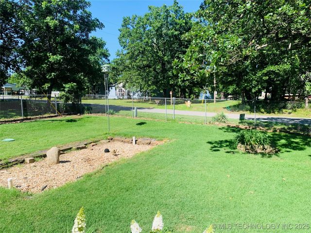 171 Homestead Drive, Canadian, OK 74425